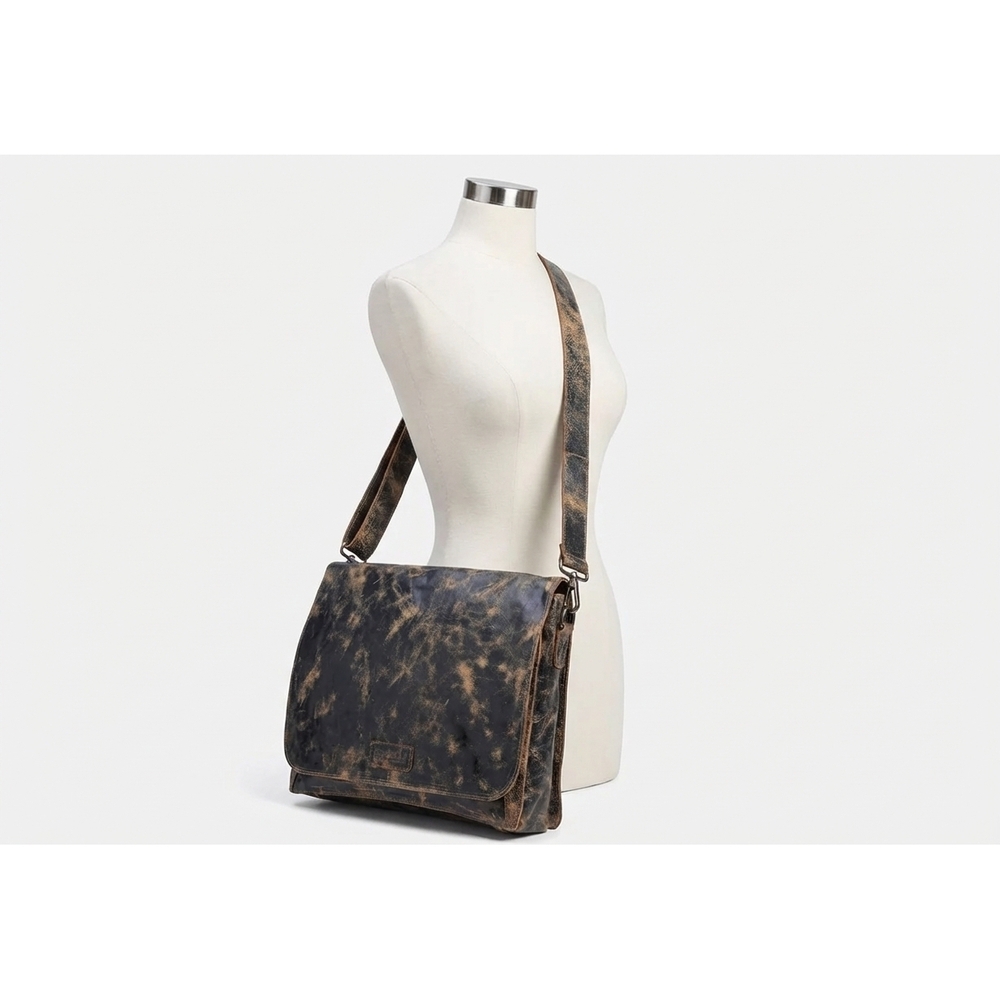 NEW BEDSTU hampton messenger bag in black lux